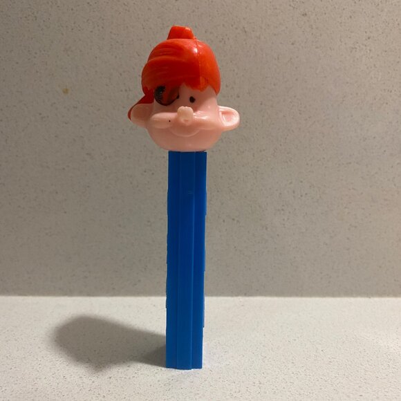 VINTAGE PEZ CANDY DISPENSER NO FEET - PEZ PAL BOY PIRATE 3.9 PAT YUGOSLAVIA - Picture 1 of 14